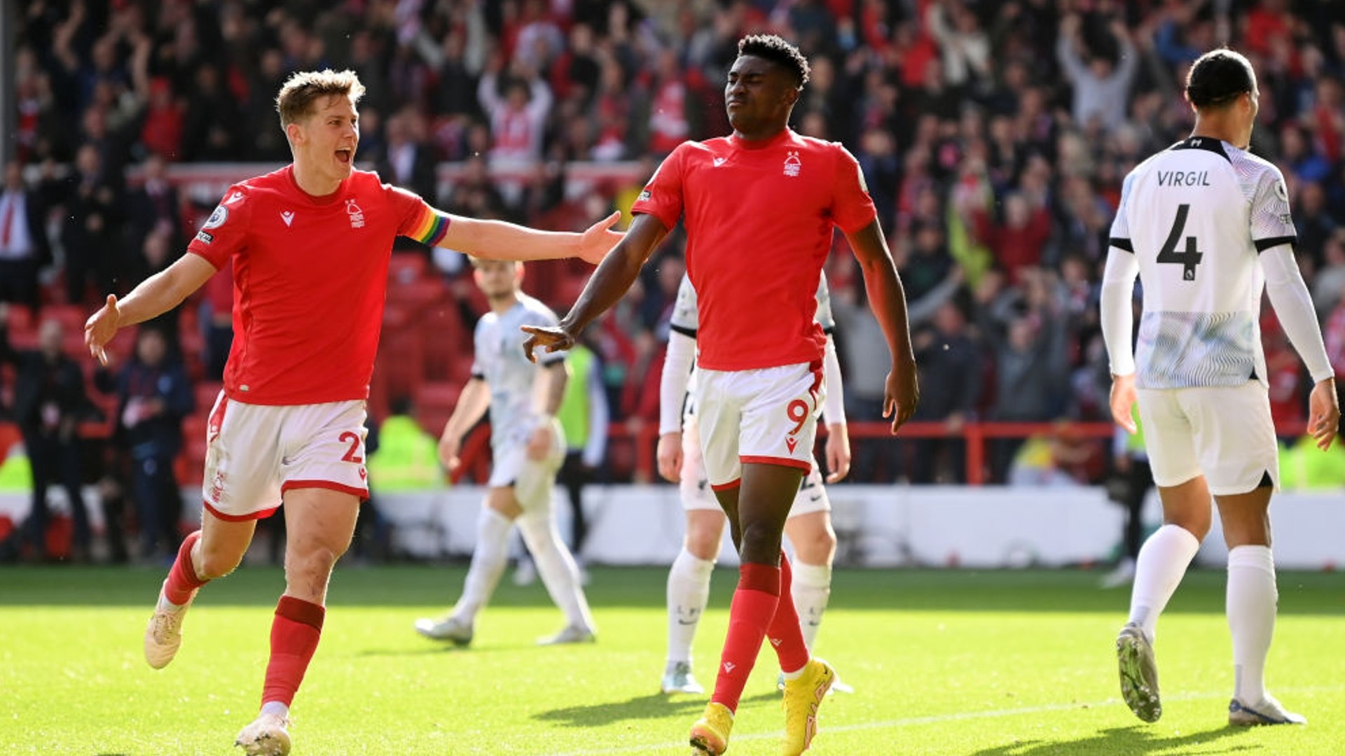 汇率波动成 汇率波动成